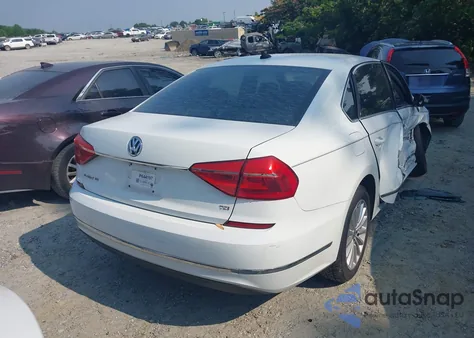 2016 Volkswagen Passat 1.8T Se z USA, uszkodzony, nr VIN 1VWBT7A32GC011587